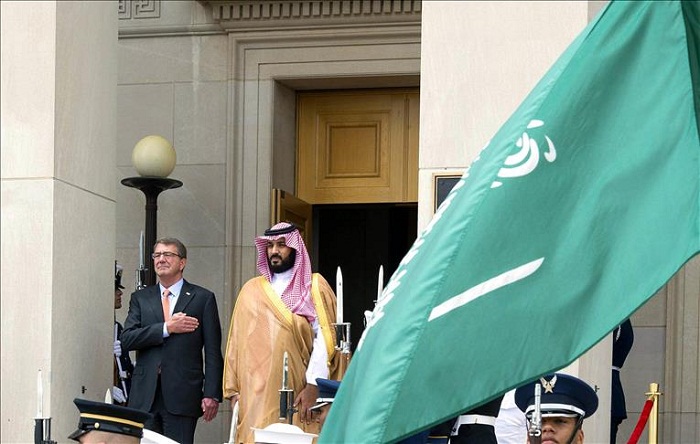 Le vice-prince héritier saoudien s’entretient avec le secrétaire américain à la Défense